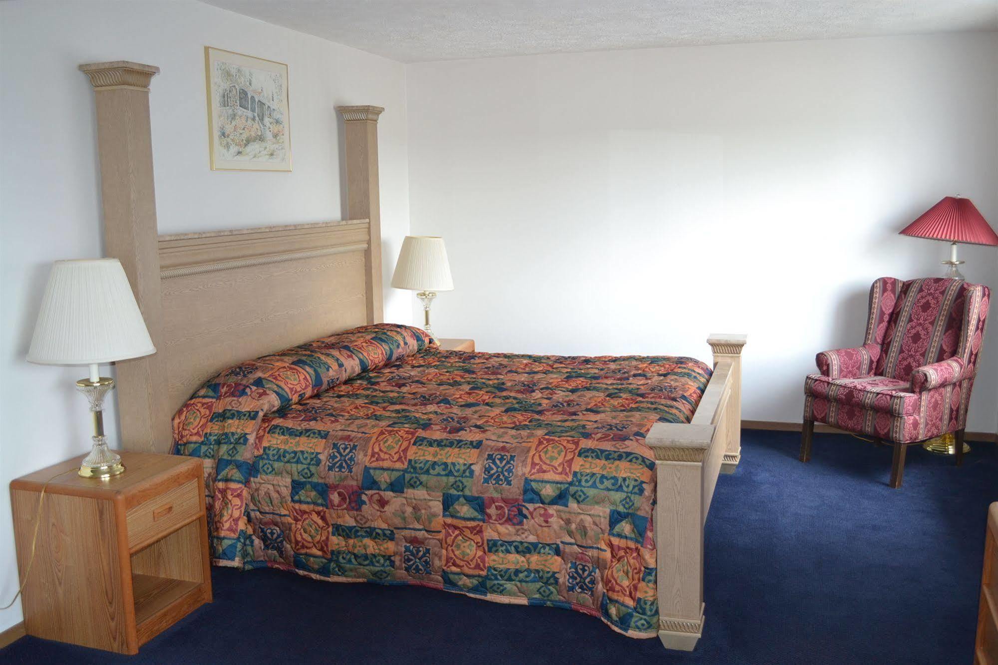 Sky Lodge Inn & Suites - เดลาแวน ภายนอก รูปภาพ