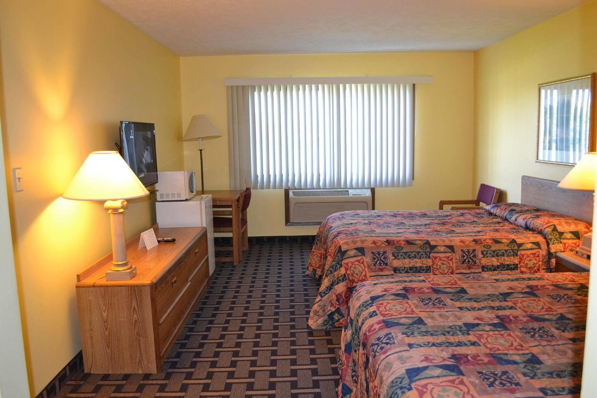 Sky Lodge Inn & Suites - เดลาแวน ภายนอก รูปภาพ